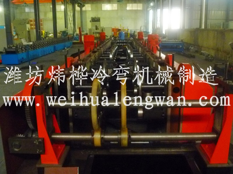 電纜橋架加工成型設備